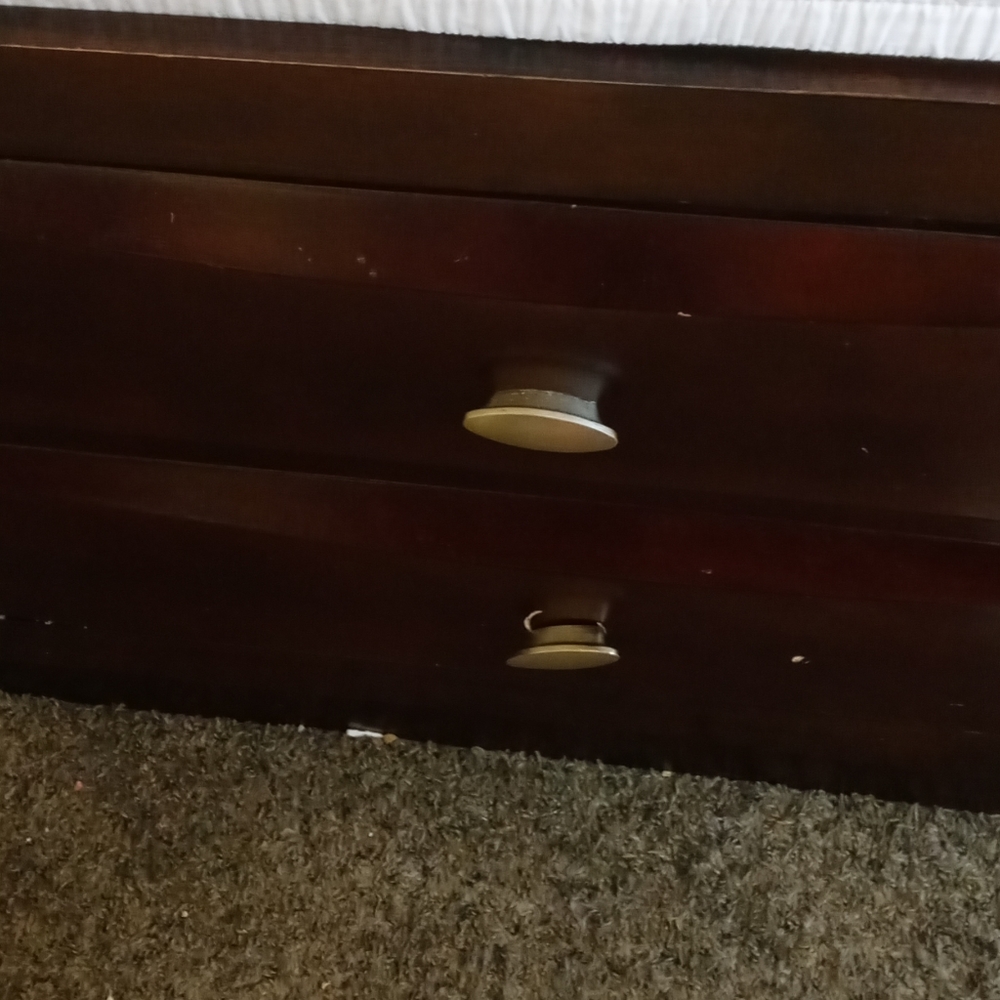 Queen bed frame - Picture 2 of 4